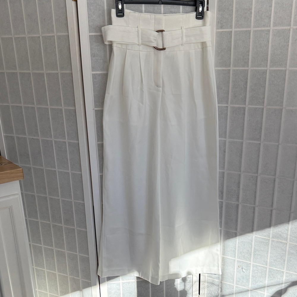 Venus Elegant White Wide-Leg Trousers
